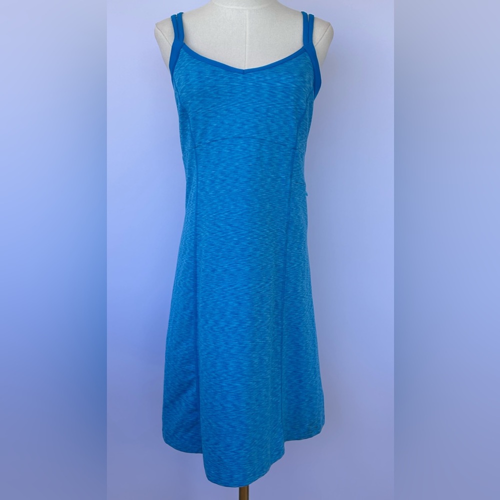 The North Face Women’s Dahlia Activewear Dress Shelf Bra Moisture Wick Medium